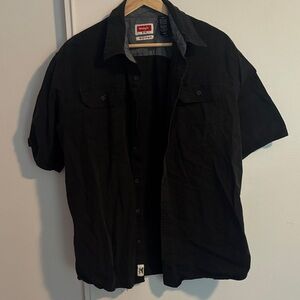 Wrangler Men’s Black Short-Sleeve Button-Down Work Shirt